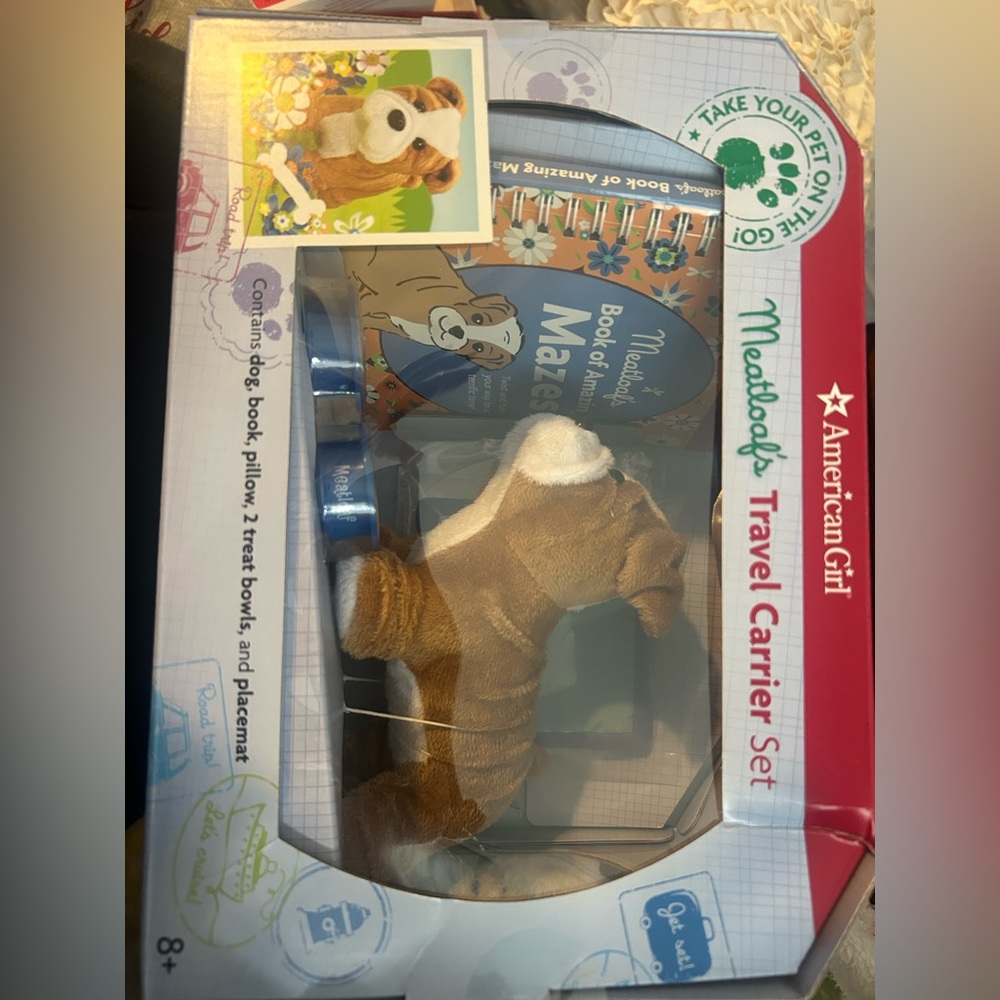 NIB American Girl Travel Set Plush Dog Meatloaf Carrier Set.